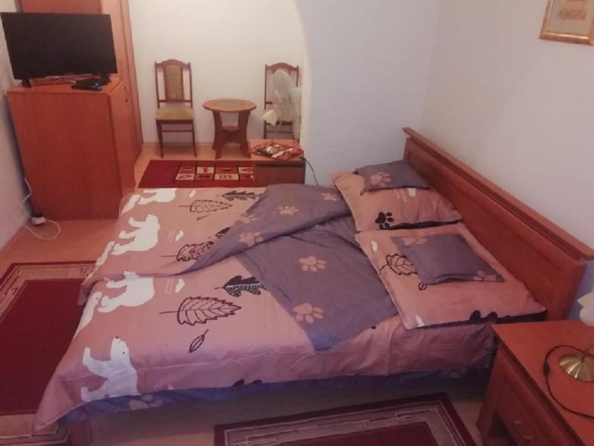 Asta La Vista Vendeghaz Ξενοδοχείο Μίσκολτς Εξωτερικό φωτογραφία