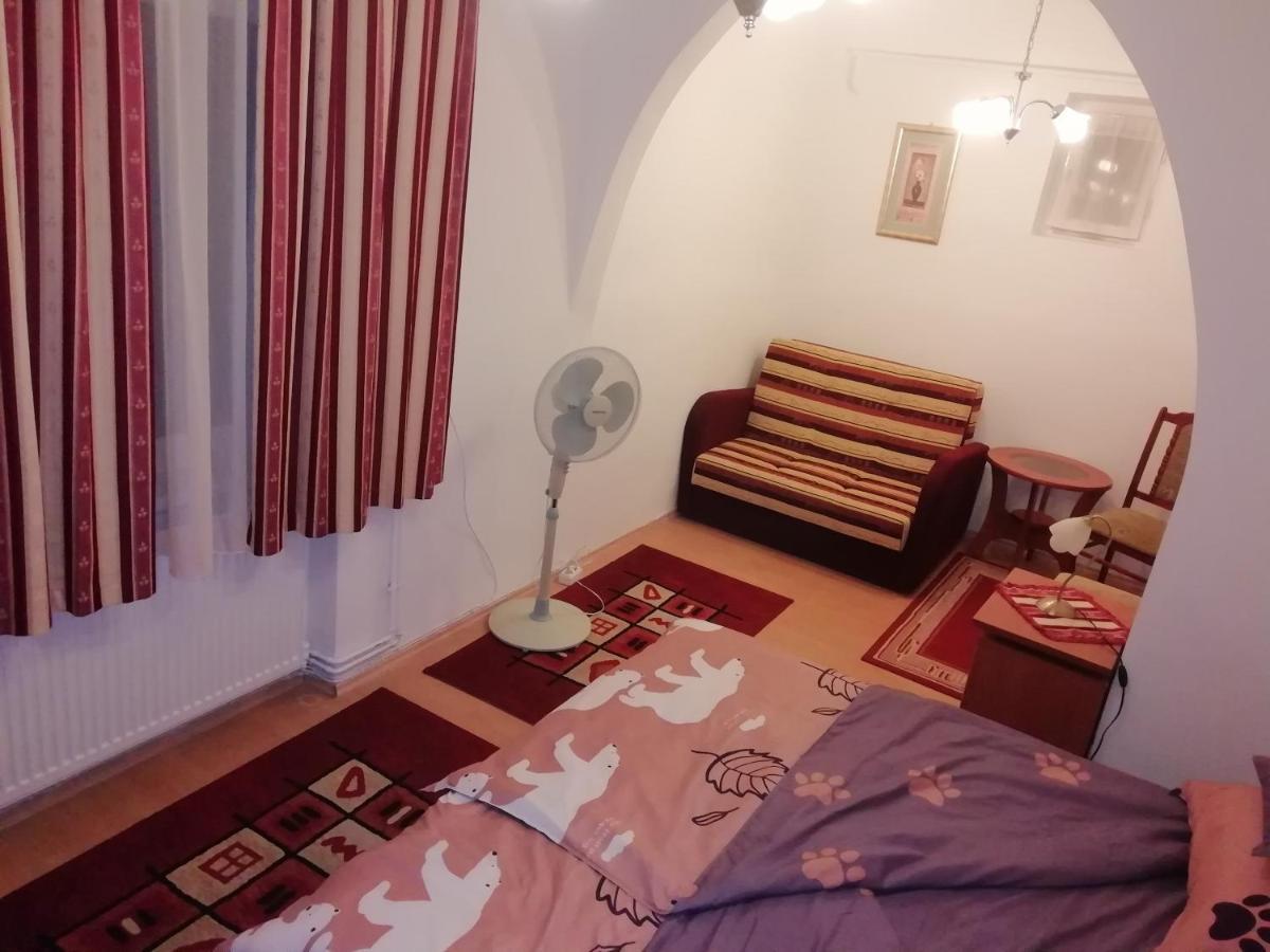 Asta La Vista Vendeghaz Ξενοδοχείο Μίσκολτς Εξωτερικό φωτογραφία